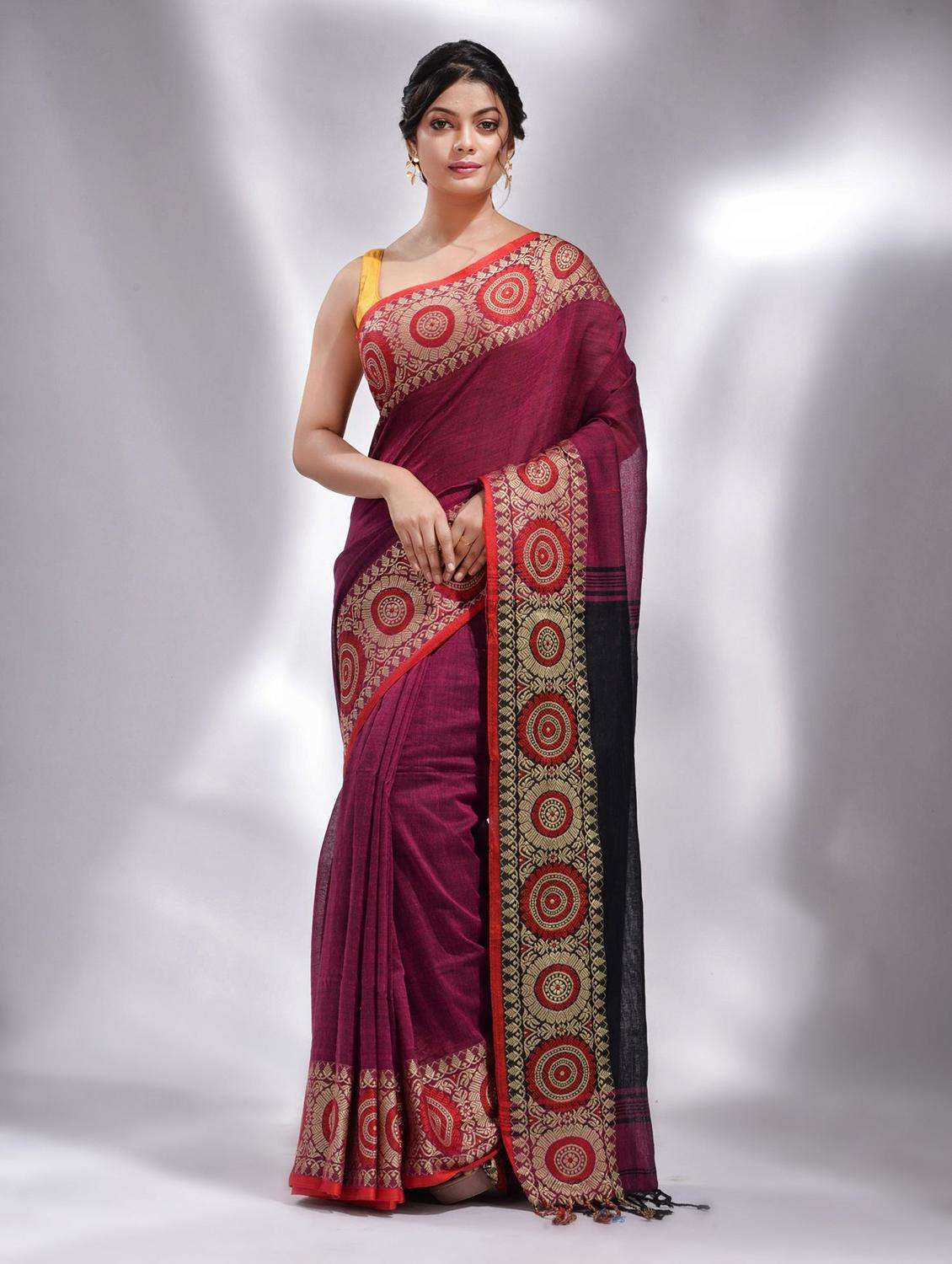 women solid with bordered saree with blouse