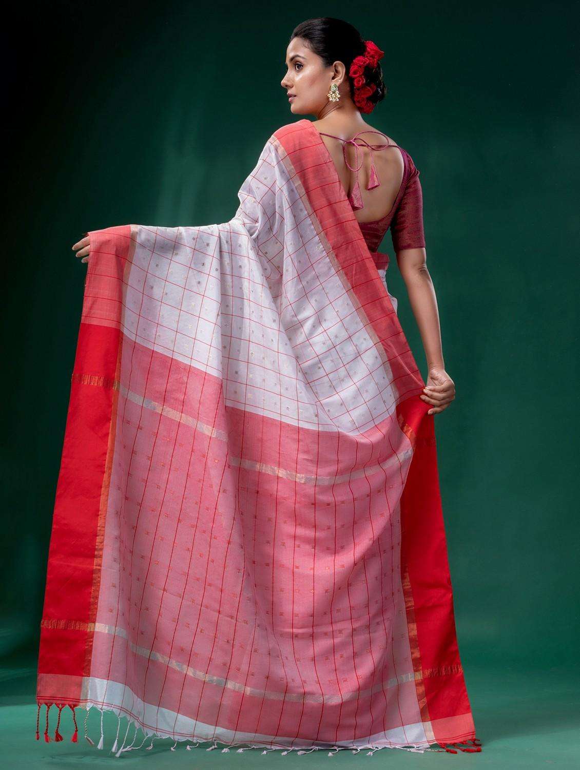 women checkered bordered saree with blouse - 22043916 -  Standard Image - 3