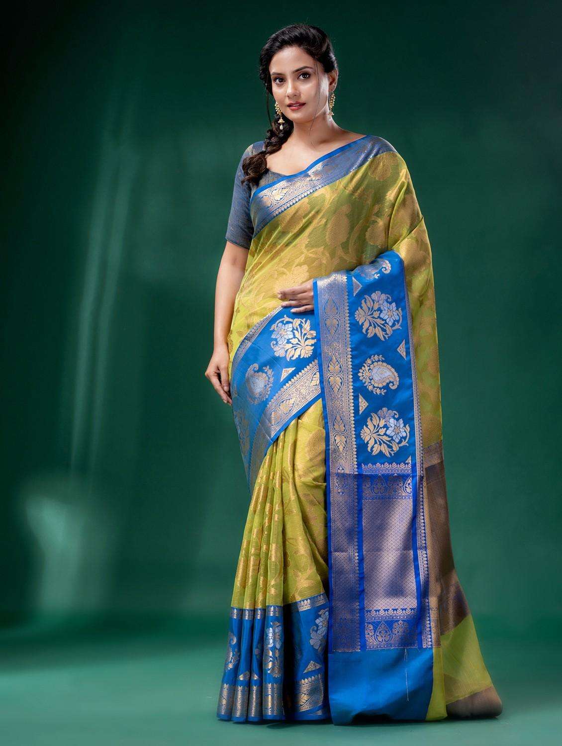 women self design bordered saree with blouse - 22043927 - Standard Image - 3