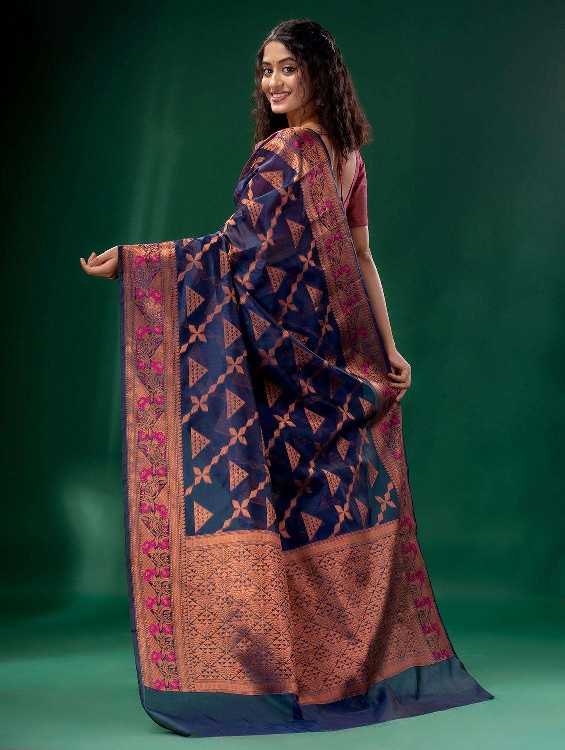 women self design banarasi saree with blouse - 22043947 -  Standard Image - 3