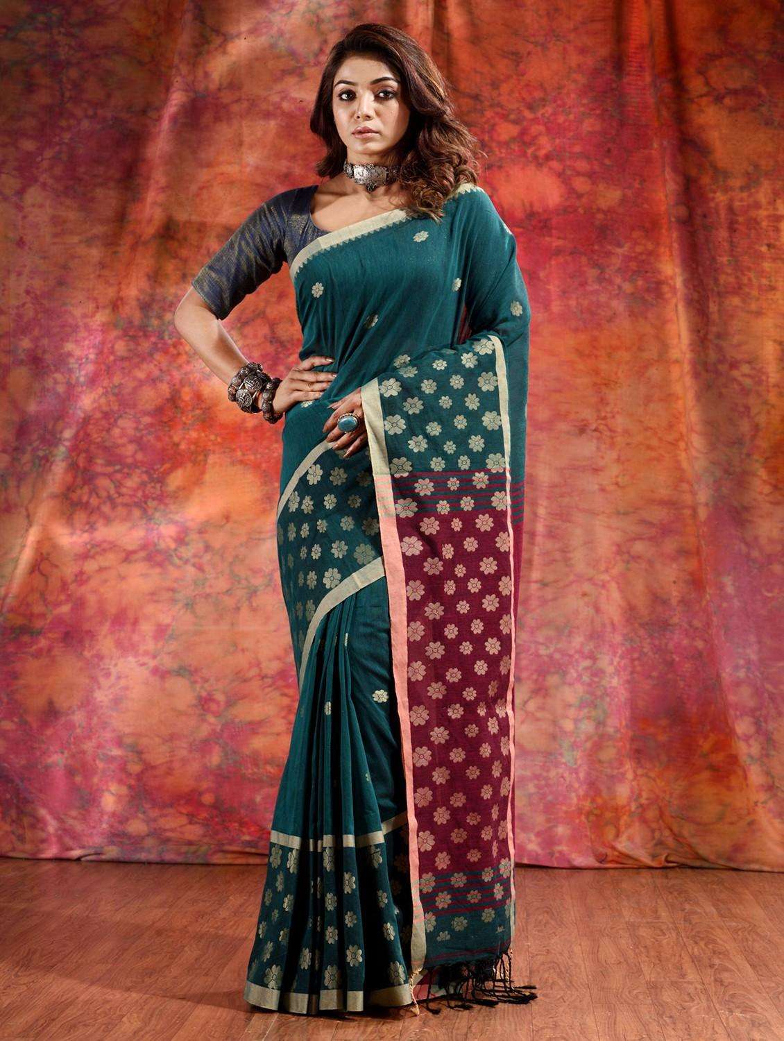 women self design handloom saree with blouse