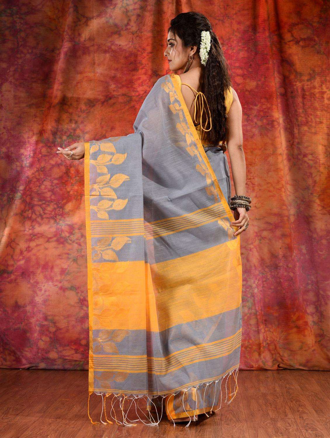 women self design handloom saree with blouse - 22043997 -  Standard Image - 3