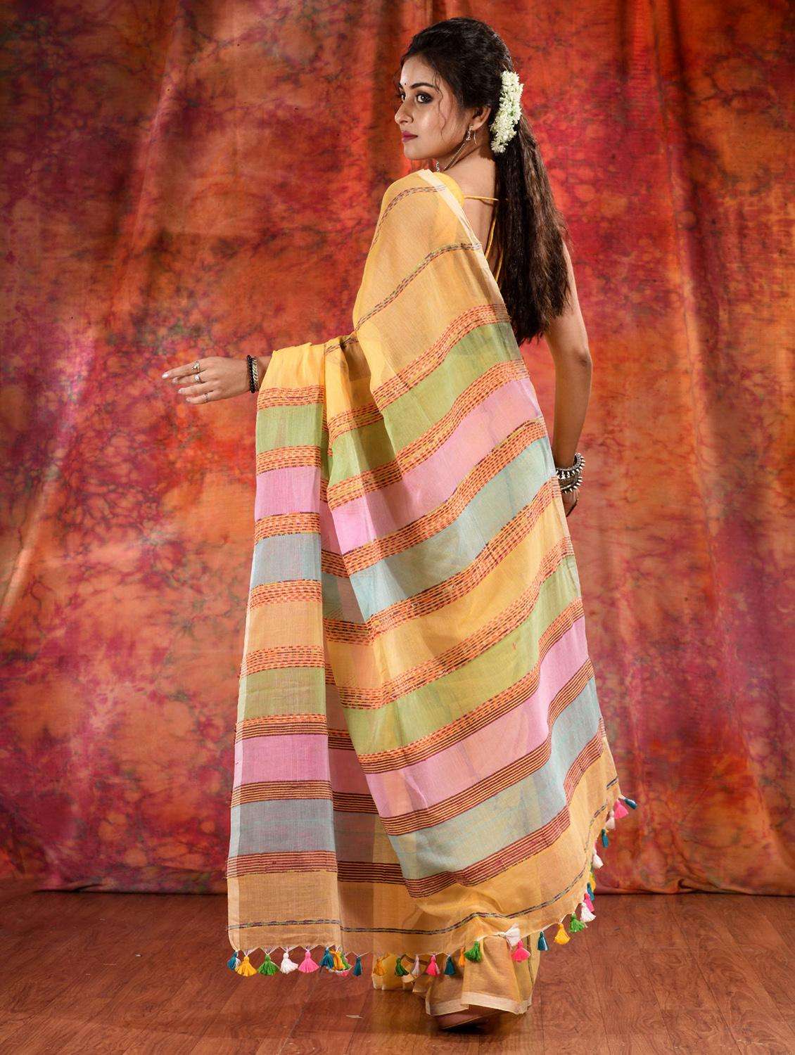 women self design handloom saree with blouse - 22044009 -  Standard Image - 3