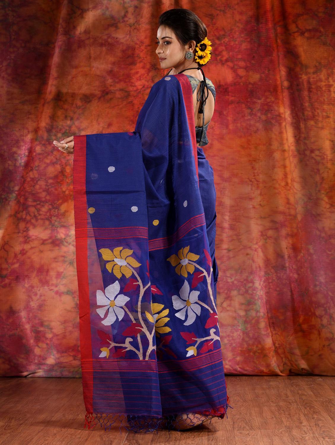 women self design handloom saree with blouse - 22044026 - Standard Image - 3