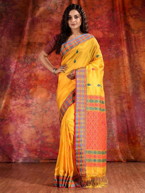 women self design handloom saree with blouse - 22044030 - Standard Image - 0