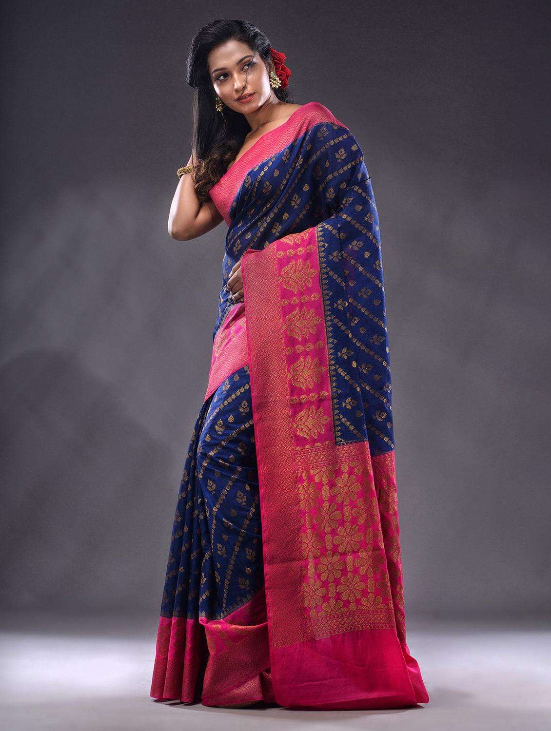 Women Self Design Bordered Saree With Blouse - 22044052 -  Standard Image - 3