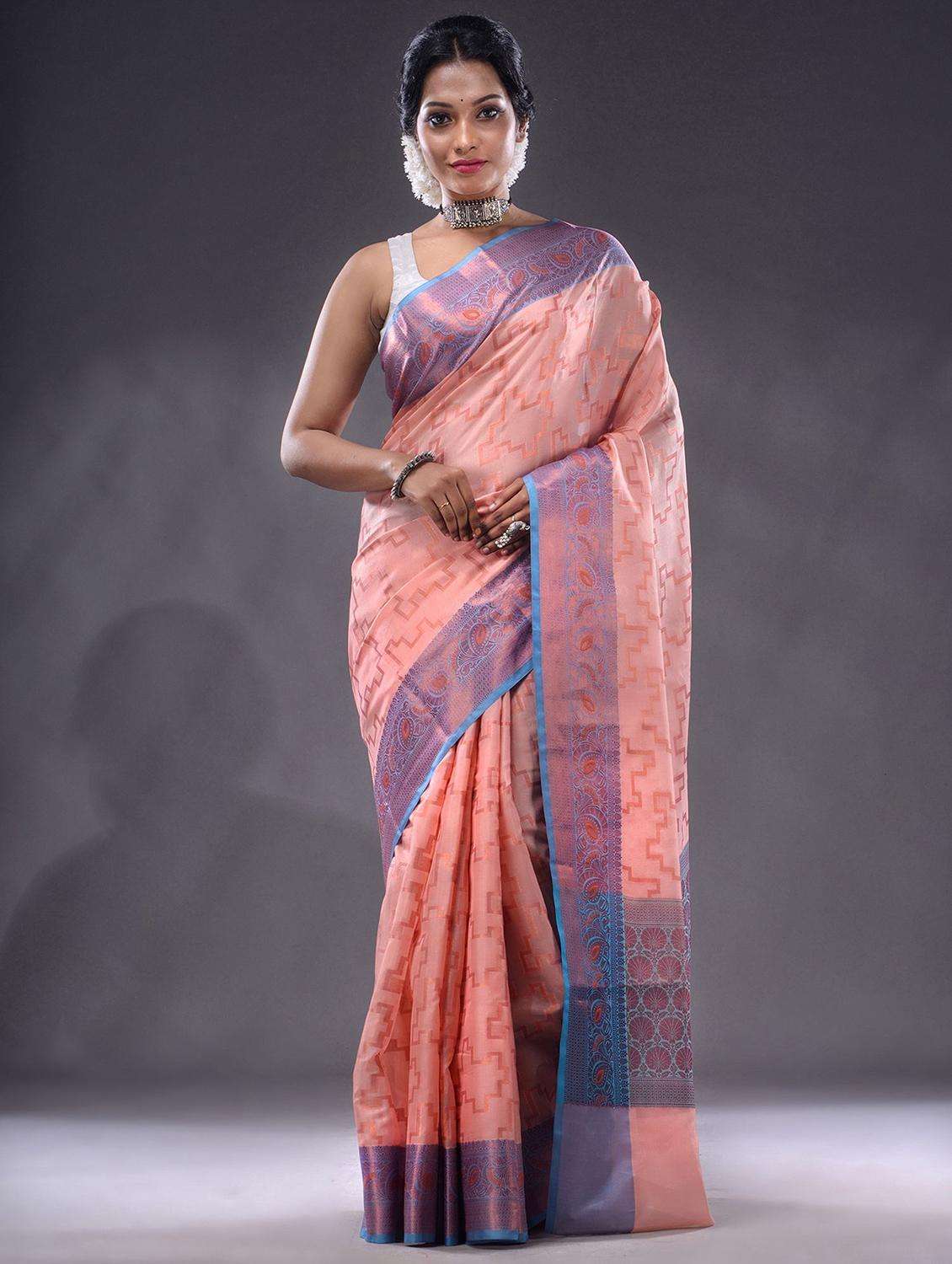 women self design bordered saree with blouse