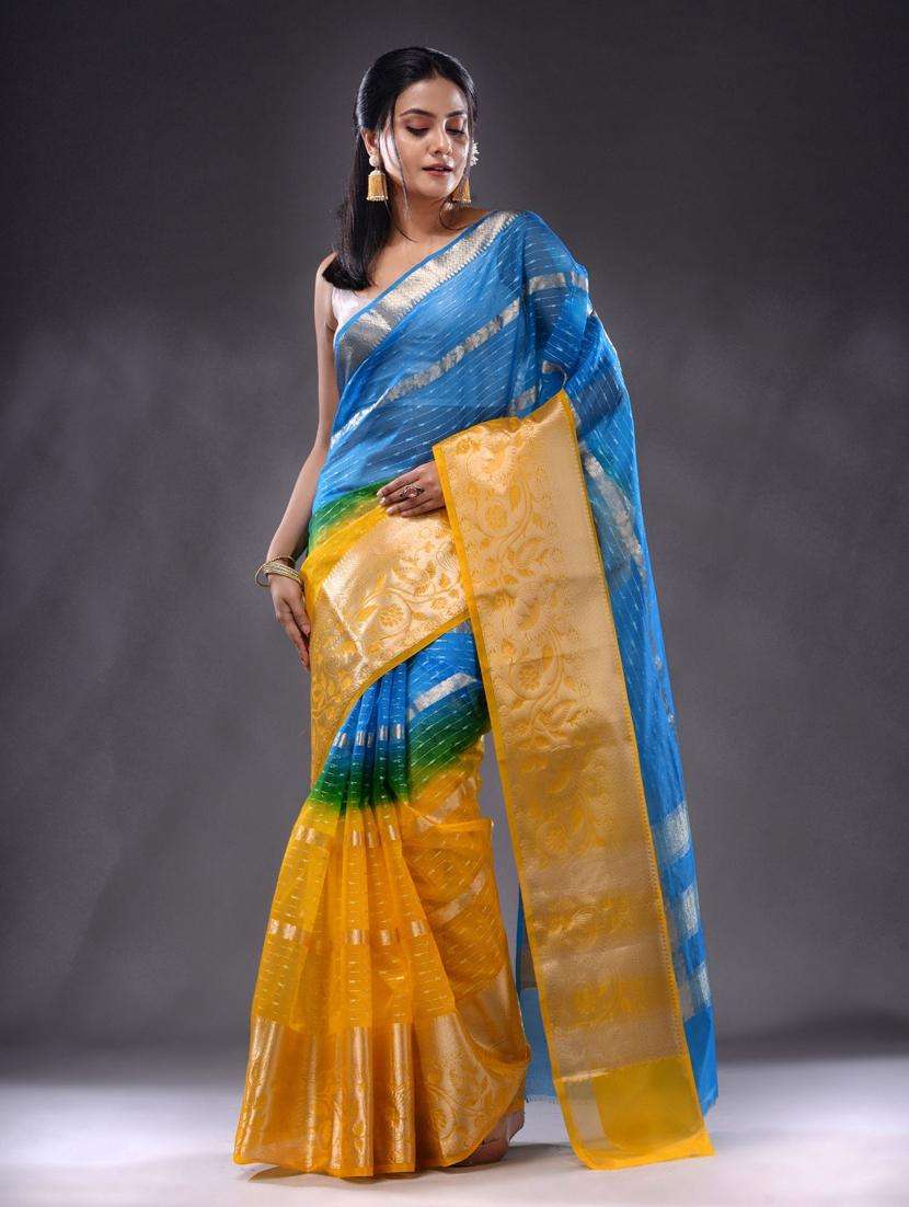 women self design bordered saree with blouse - 22044096 - Standard Image - 3