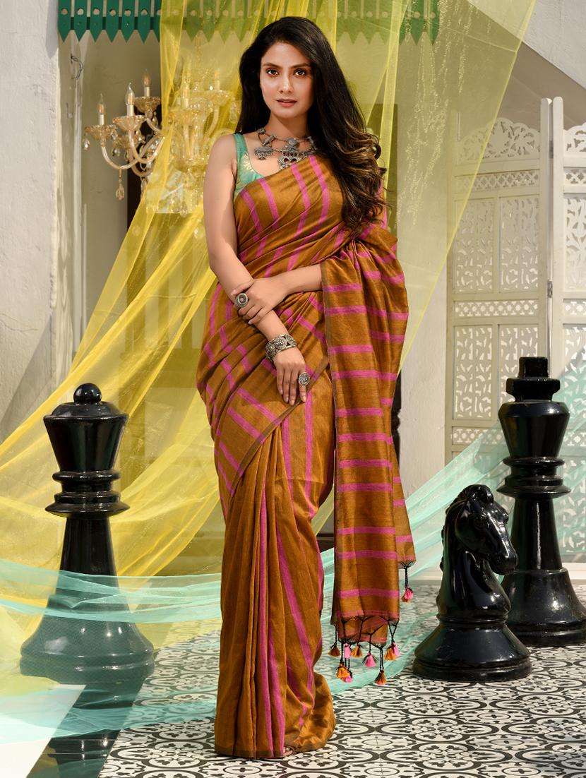 women striped handloom saree with blouse