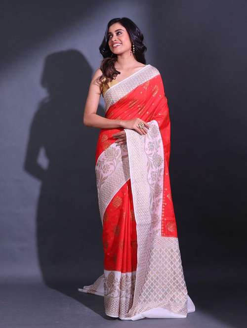 women self design bordered saree with blouse - 22044176 - Standard Image - 0