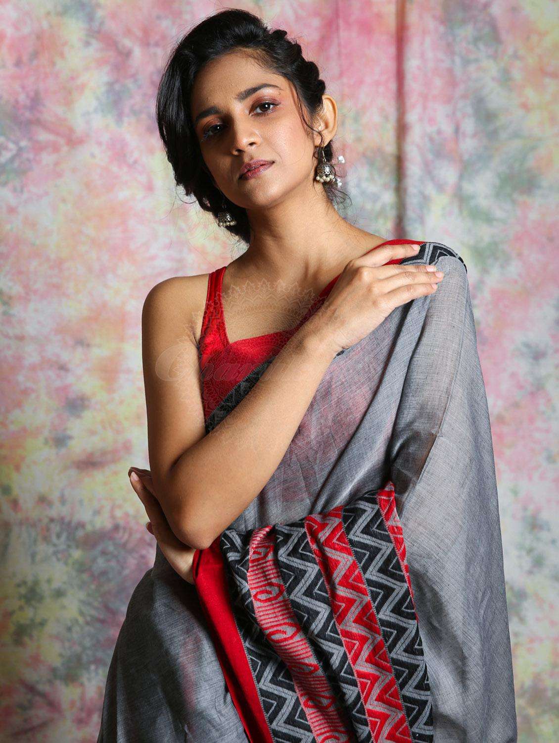 women self design handloom saree with blouse - 22045743 -  Standard Image - 3