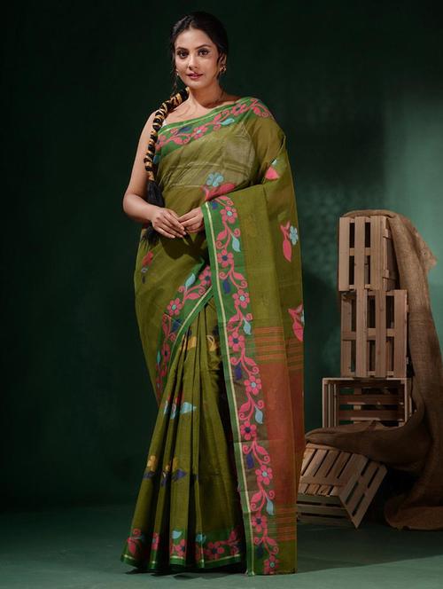 women self design handloom saree with blouse - 22045763 - Standard Image - 0