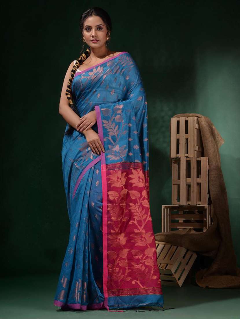 women self design handloom saree with blouse