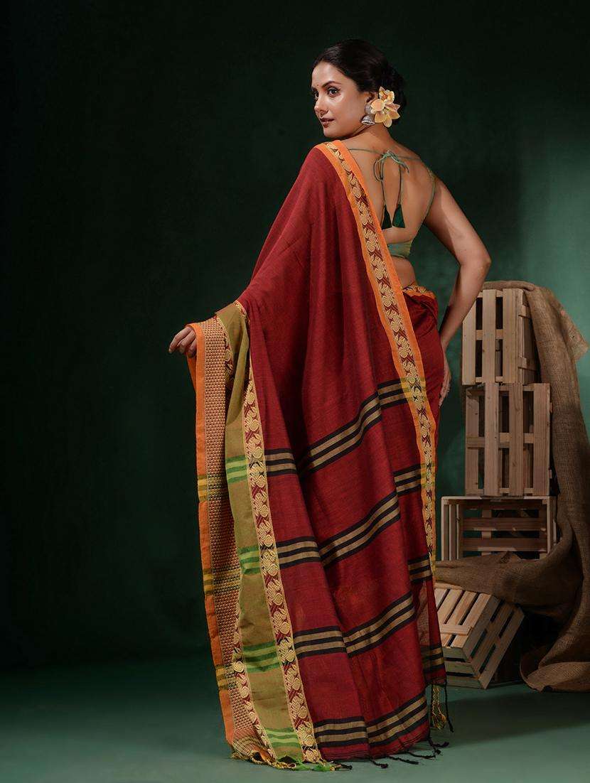 women solid with bordered handloom saree with blouse - 22045776 -  Standard Image - 3