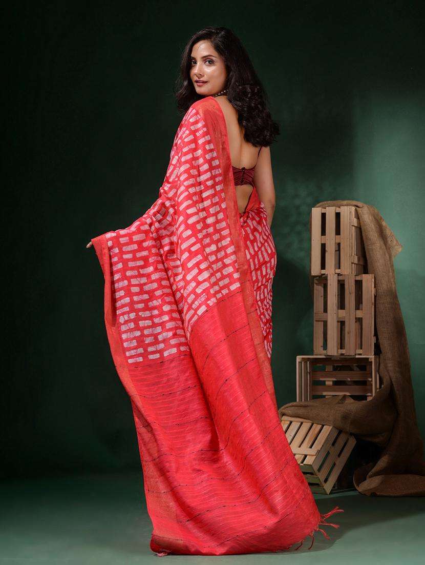 women printed bordered saree with blouse - 22045790 -  Standard Image - 3