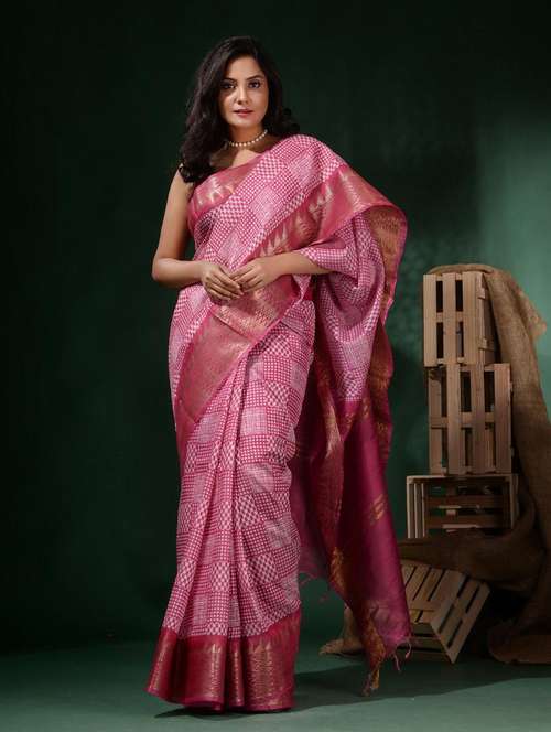 women printed bordered saree with blouse - 22045794 - Standard Image - 0