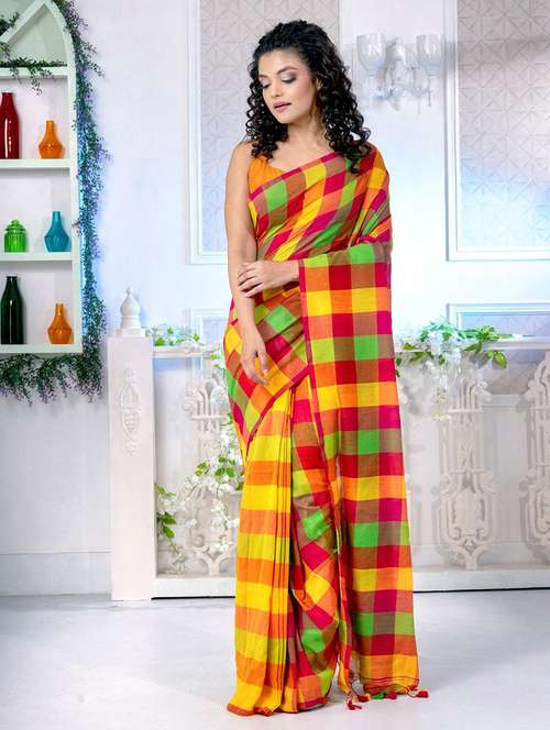 women checkered handloom saree with blouse - 22045817 - Standard Image - 0