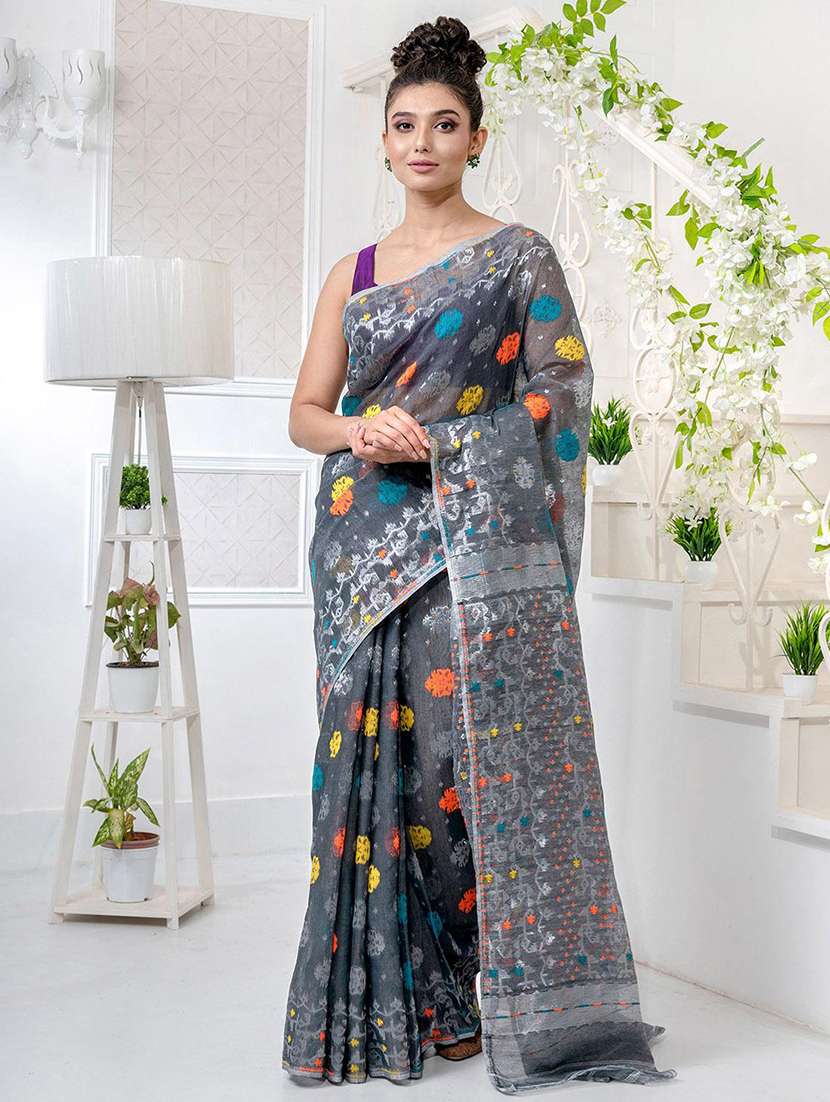 women self design jamdani saree with blouse
