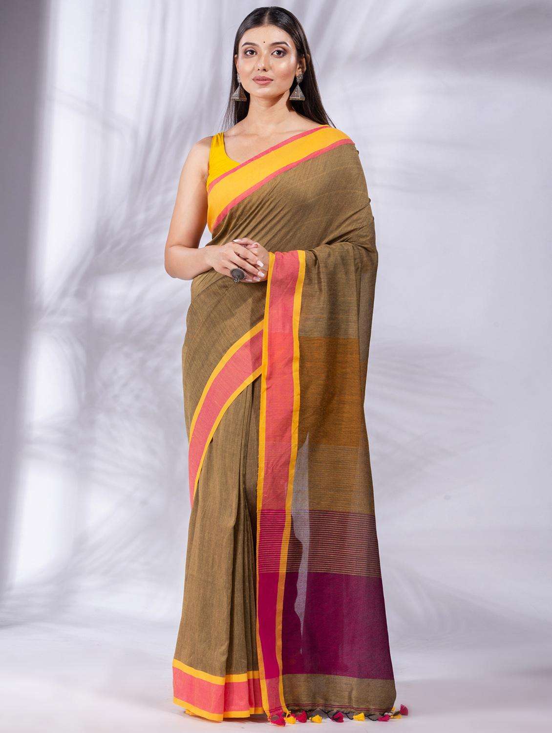 women solid with bordered handloom saree with blouse