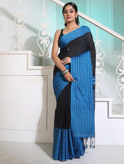 women self design handloom saree with blouse - 22045897 - Standard Image - 0