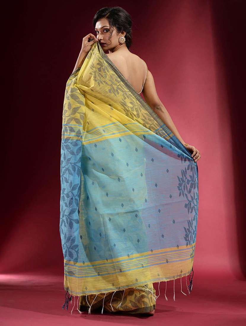 women self design handloom saree with blouse - 22046003 - Standard Image - 3