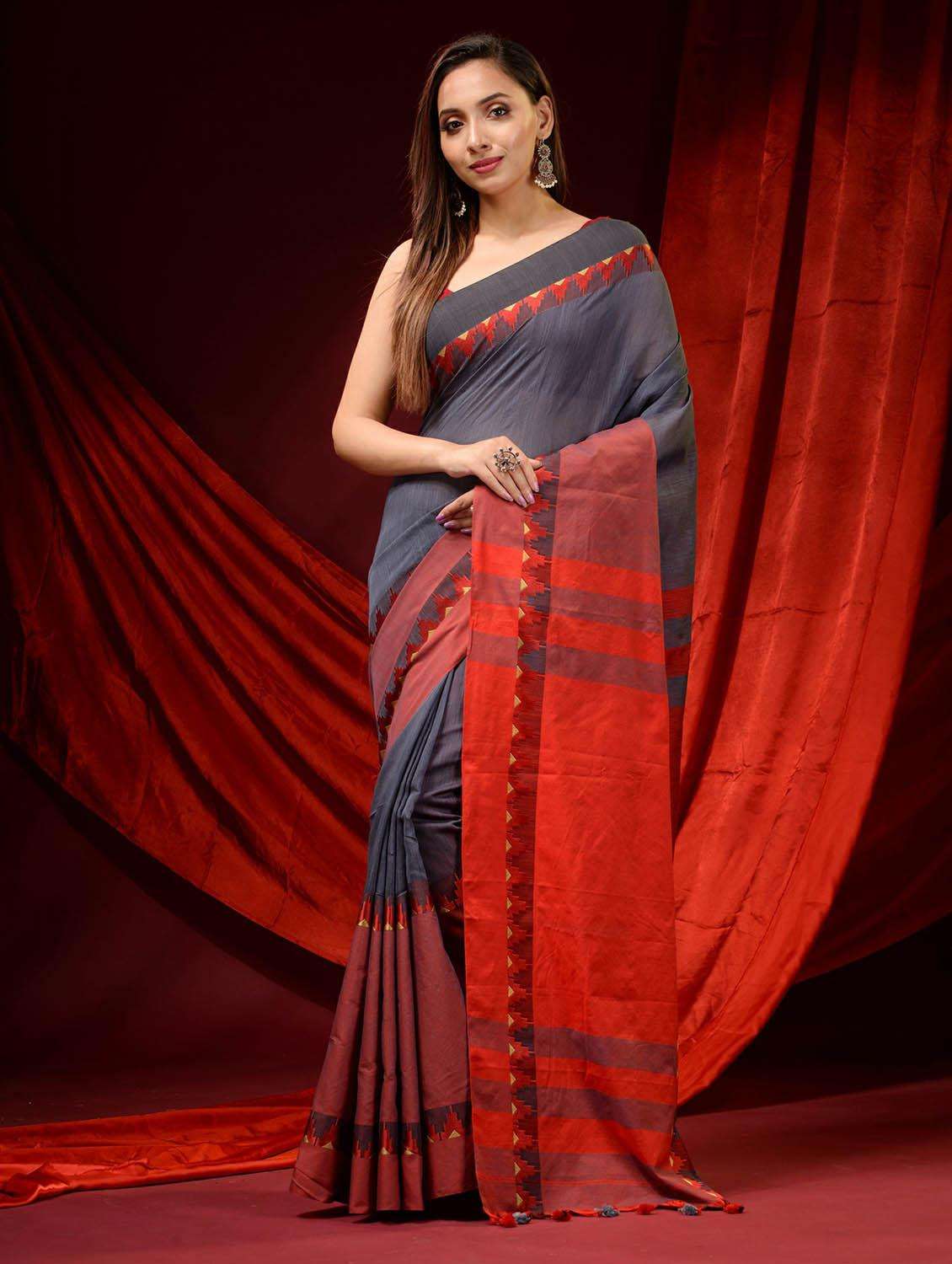 women self design handloom saree with blouse