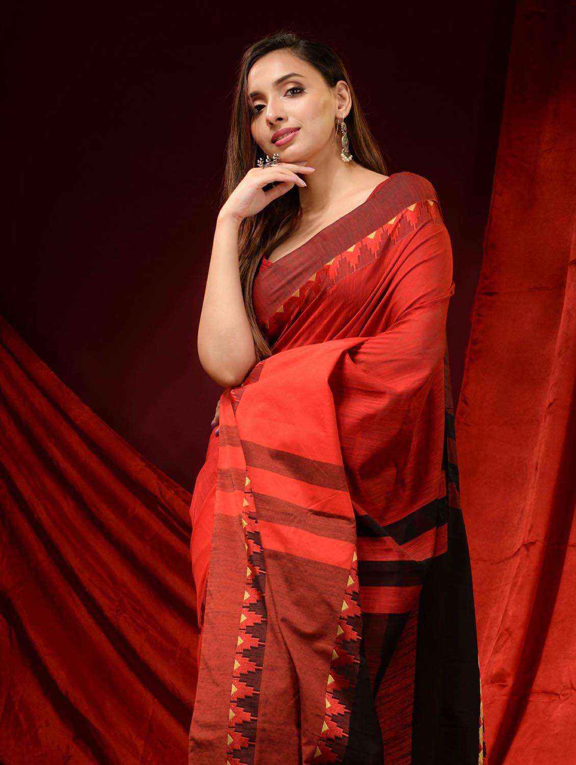 women self design handloom saree with blouse - 22046026 -  Standard Image - 3