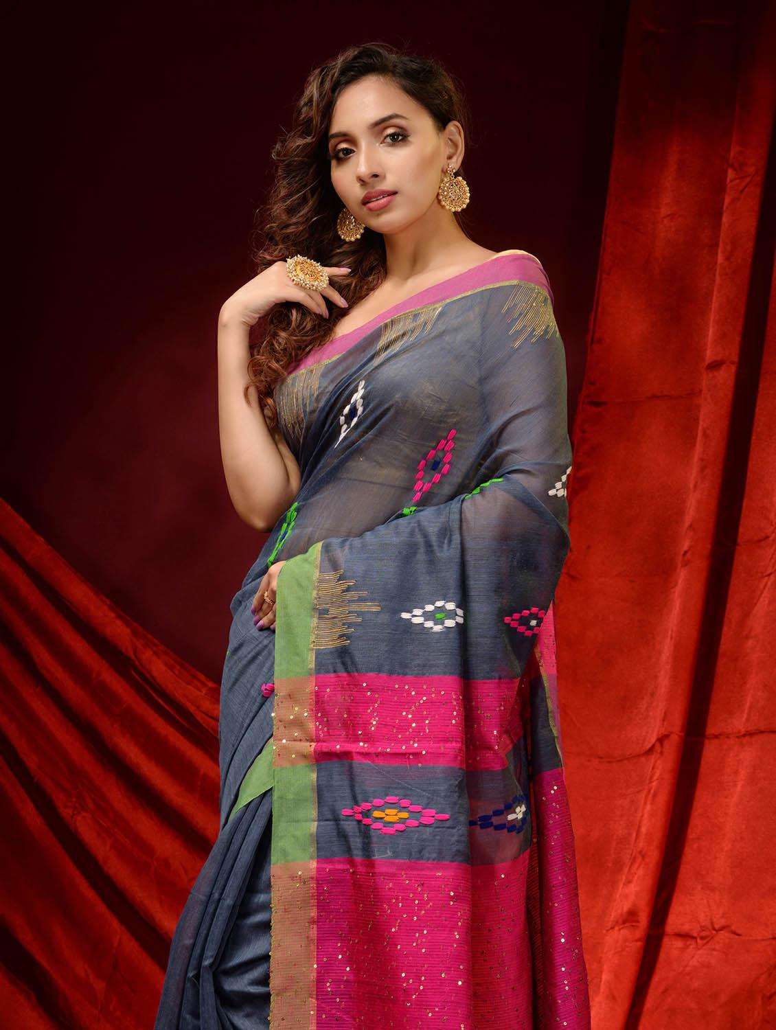 women self design handloom saree with blouse - 22046031 -  Standard Image - 3
