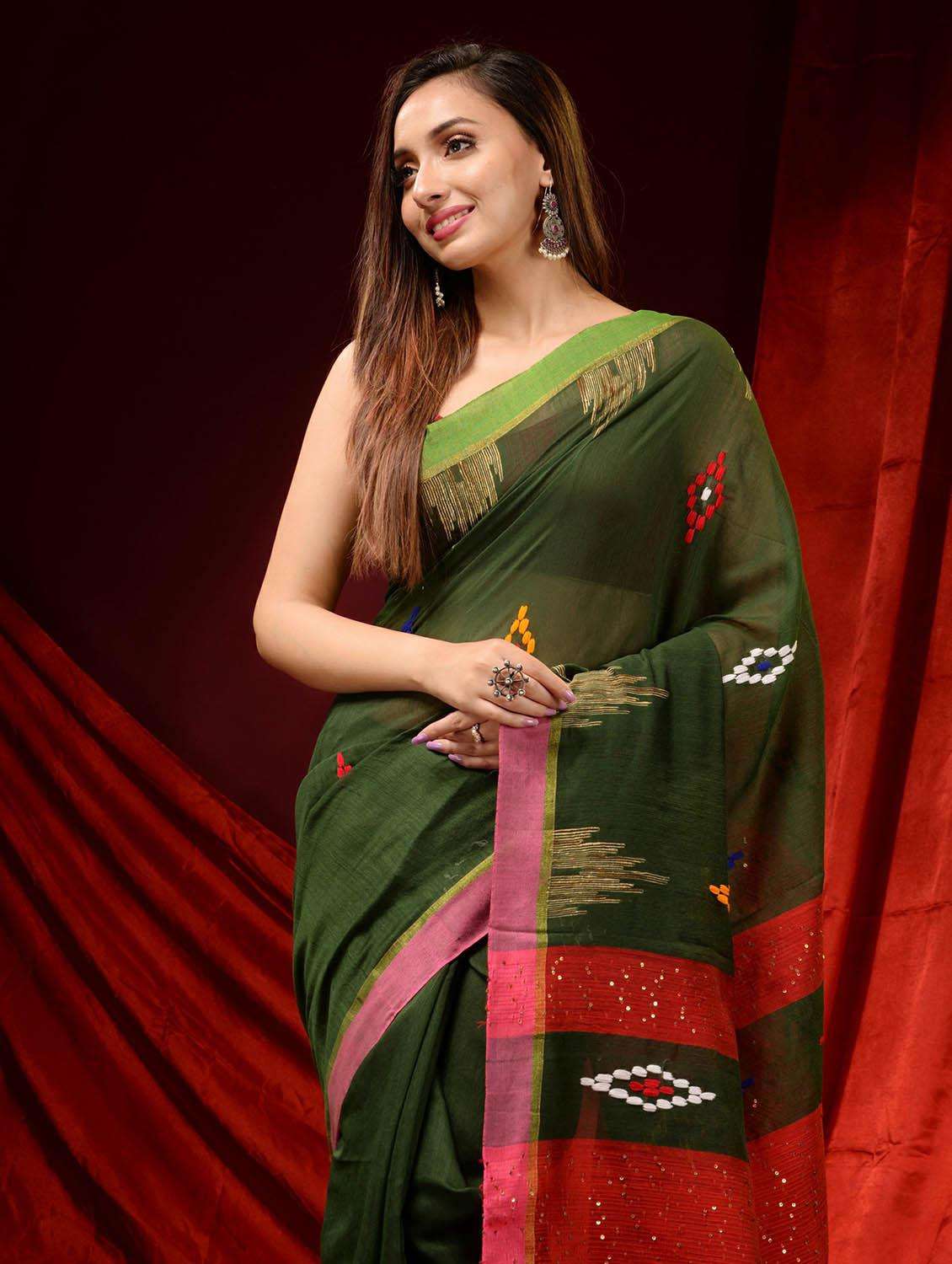 women self design handloom saree with blouse - 22046033 -  Standard Image - 3
