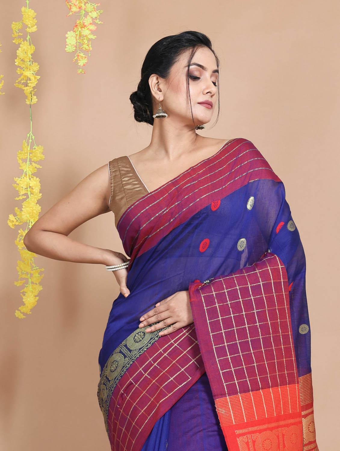 women self design bordered saree with blouse - 22046040 - Standard Image - 3