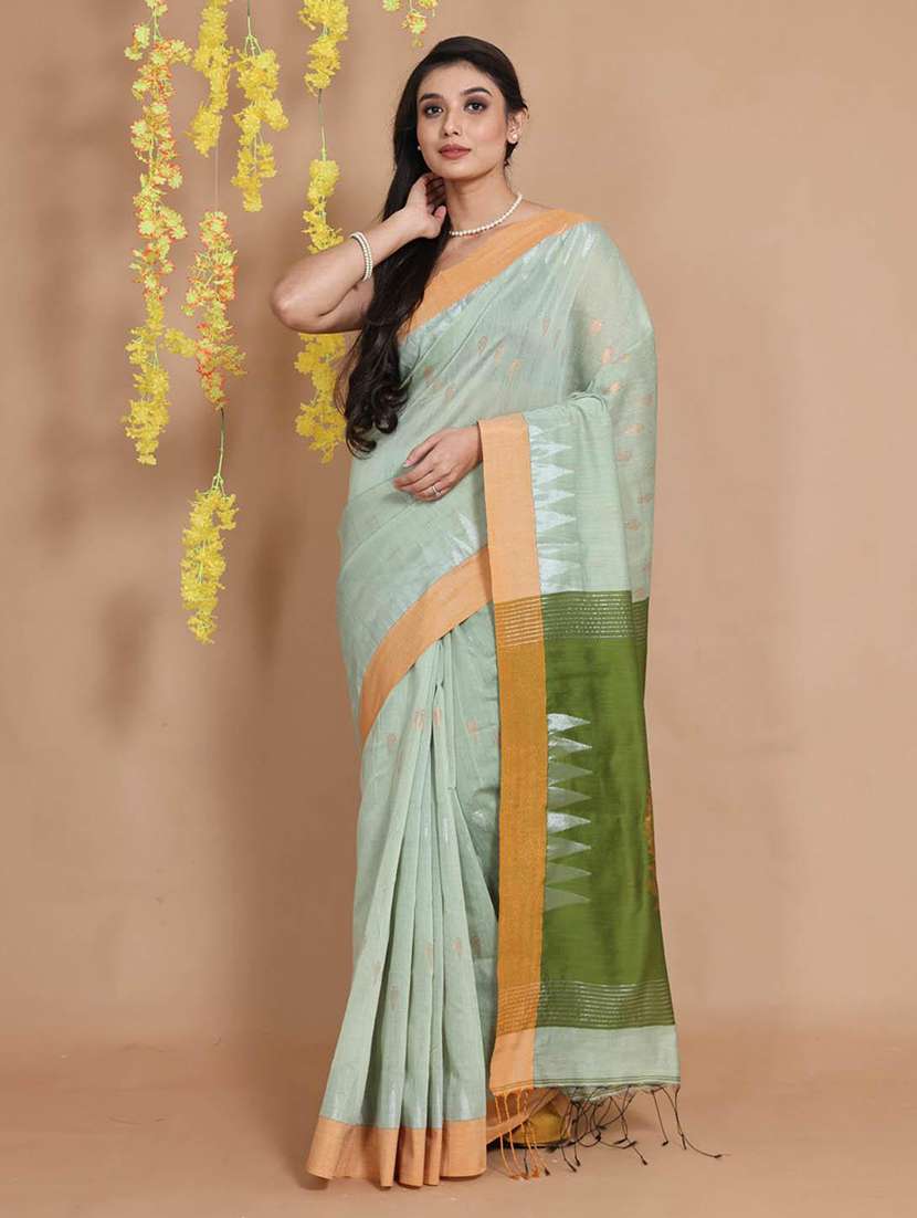 women self design handloom saree with blouse