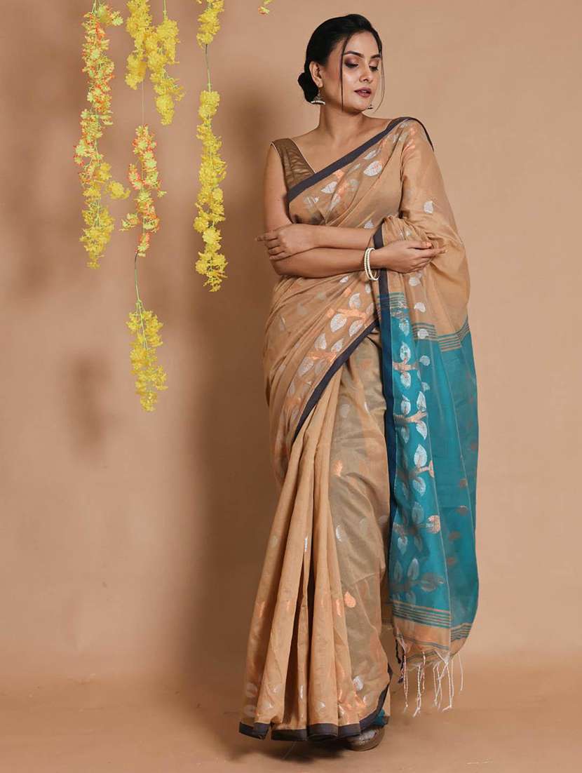 women self design bomkai saree with blouse