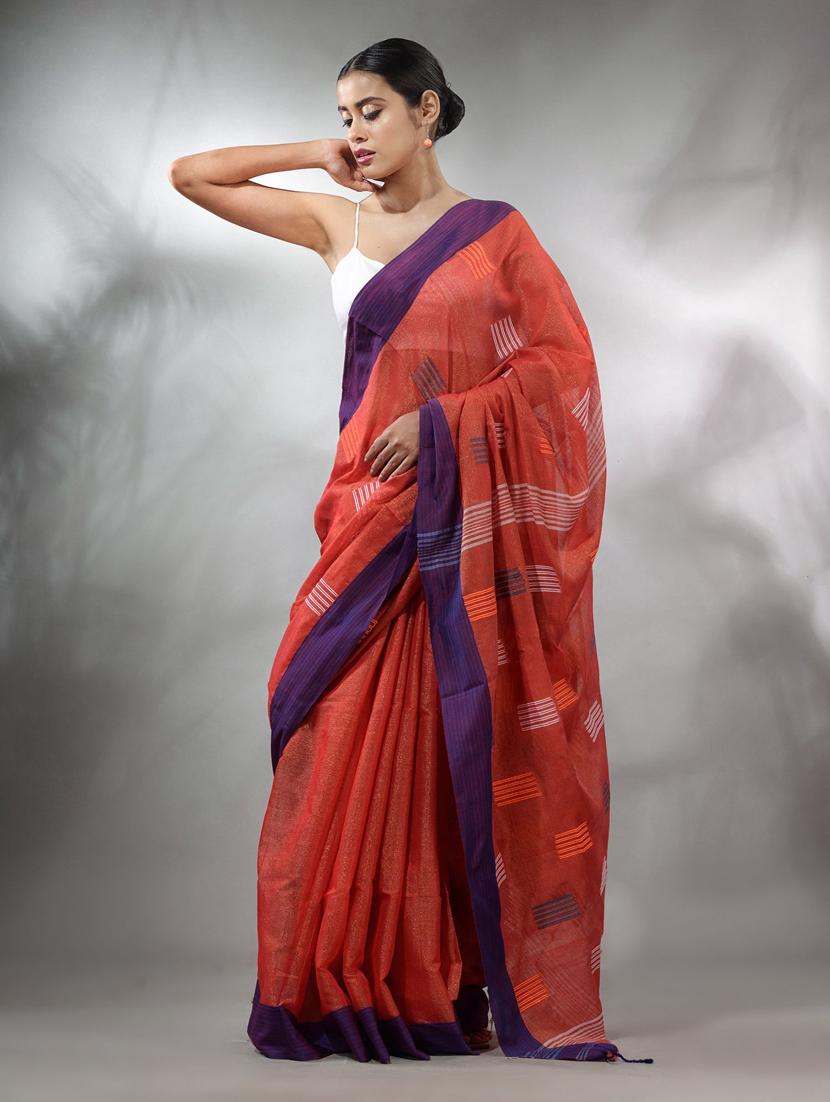 women self design handloom saree with blouse - 22046099 - Standard Image - 3