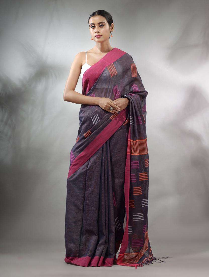 women self design handloom saree with blouse