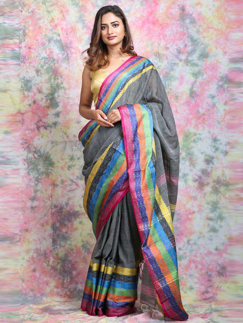 women self design handloom saree with blouse