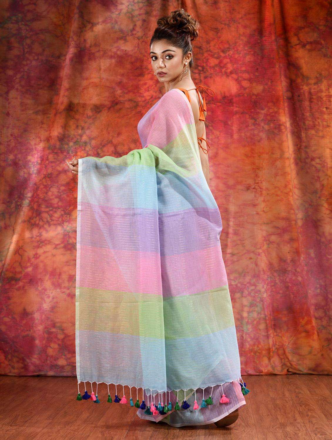 women color block handloom saree with blouse - 22046156 -  Standard Image - 3