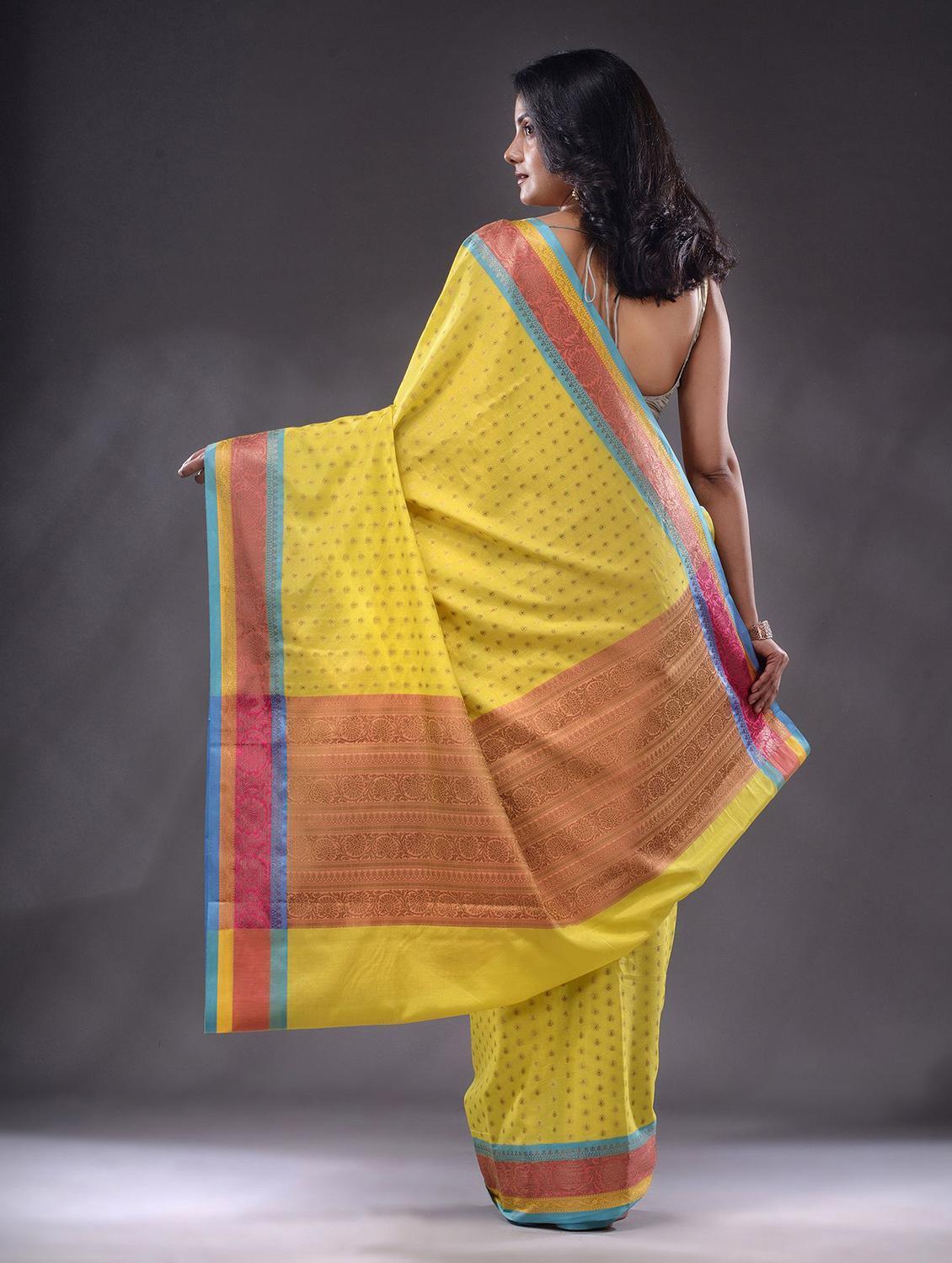 women self design bordered saree with blouse - 22046162 - Standard Image - 3