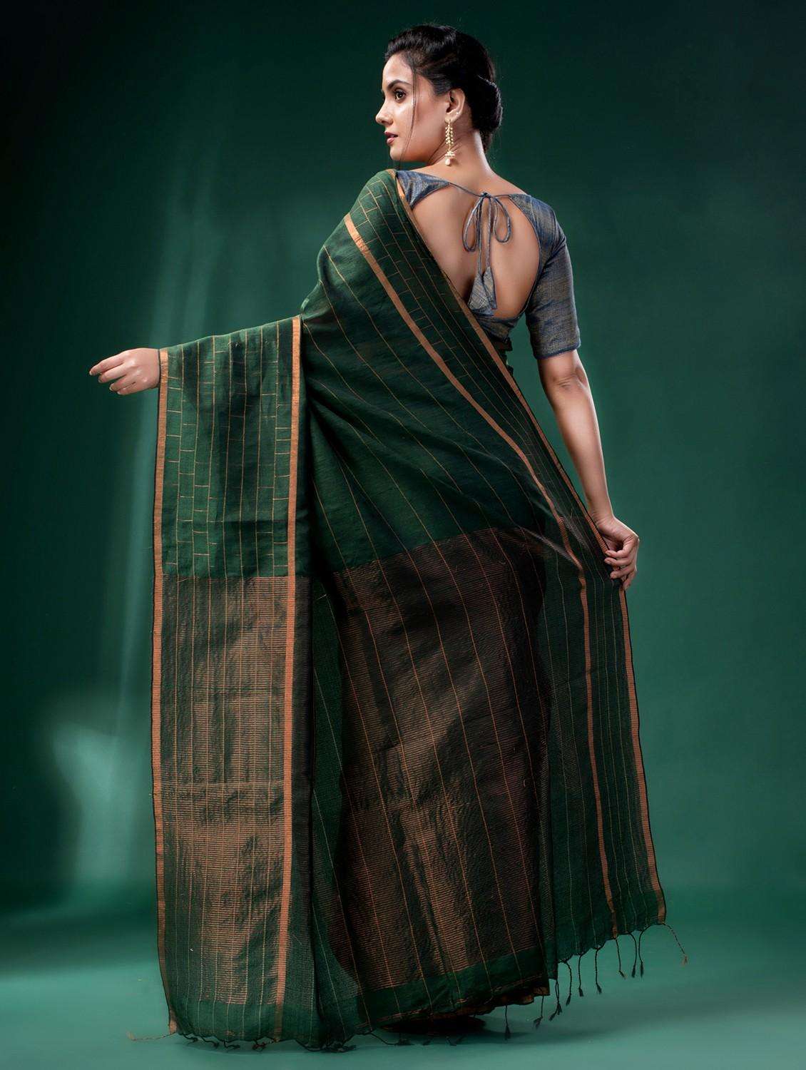 women striped handloom saree with blouse - 22046203 - Standard Image - 3