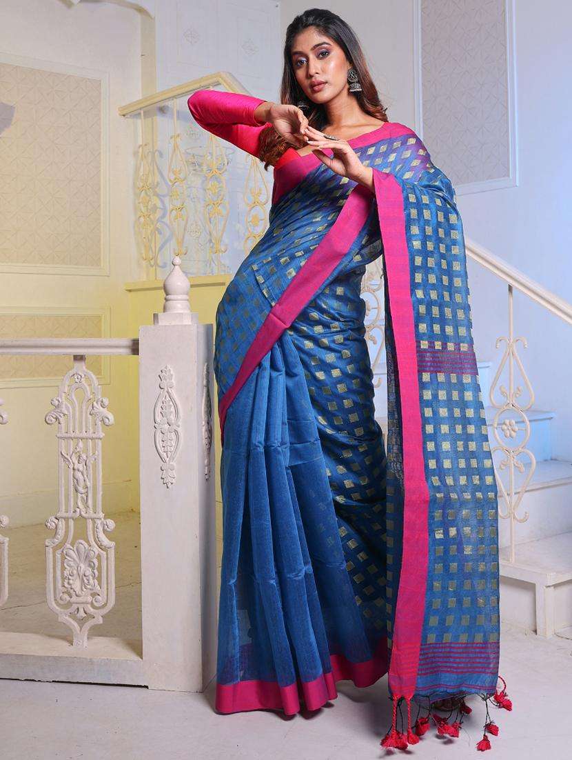 women self design bordered saree with blouse