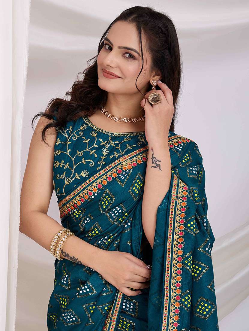 women bandhani printed bordered saree with blouse - 22047895 -  Standard Image - 3