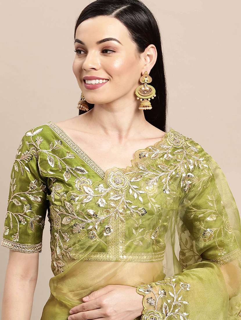 women solid with work embroidered saree with blouse - 22047902 - Standard Image - 3