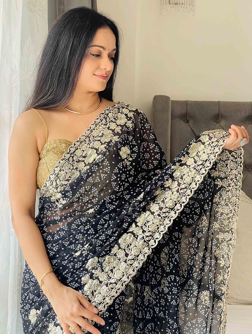 women bandhani printed bordered saree with blouse - 22047909 - Standard Image - 3