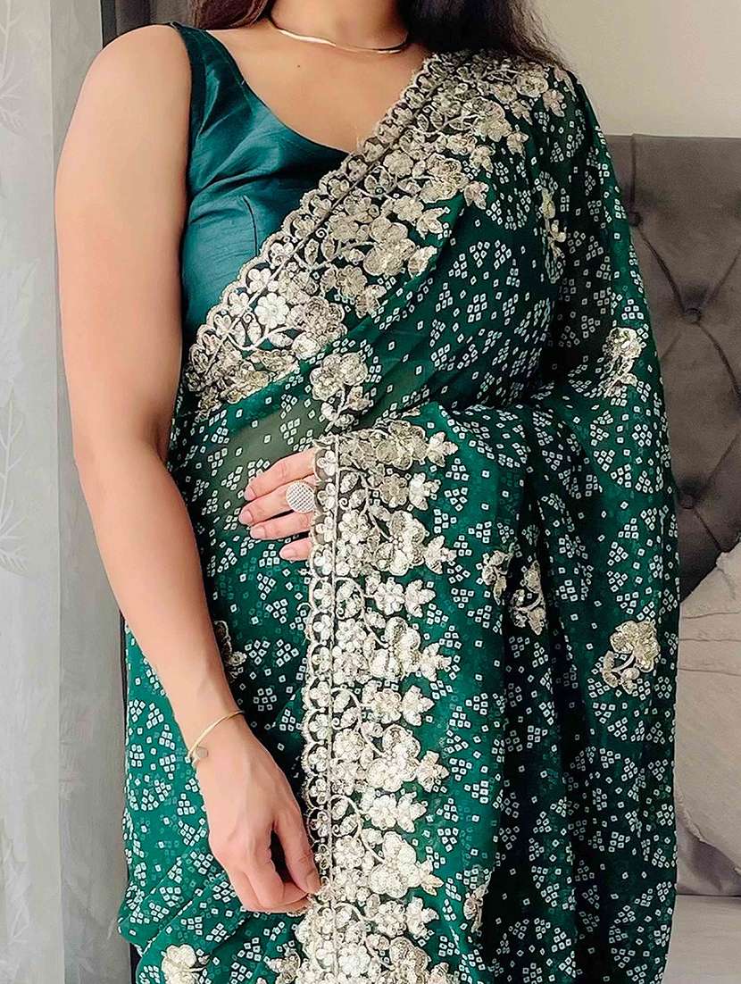 women bandhani printed bordered saree with blouse - 22047910 - Standard Image - 3
