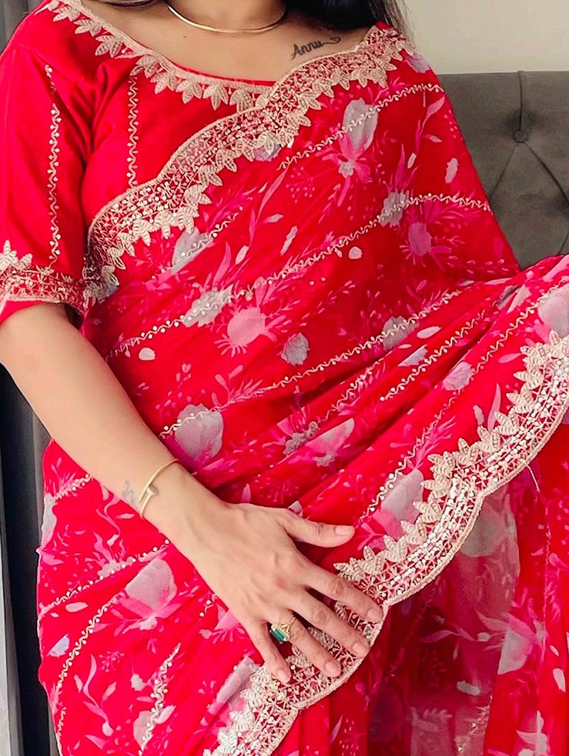 women floral printed embroidered saree with blouse - 22047913 - Standard Image - 3