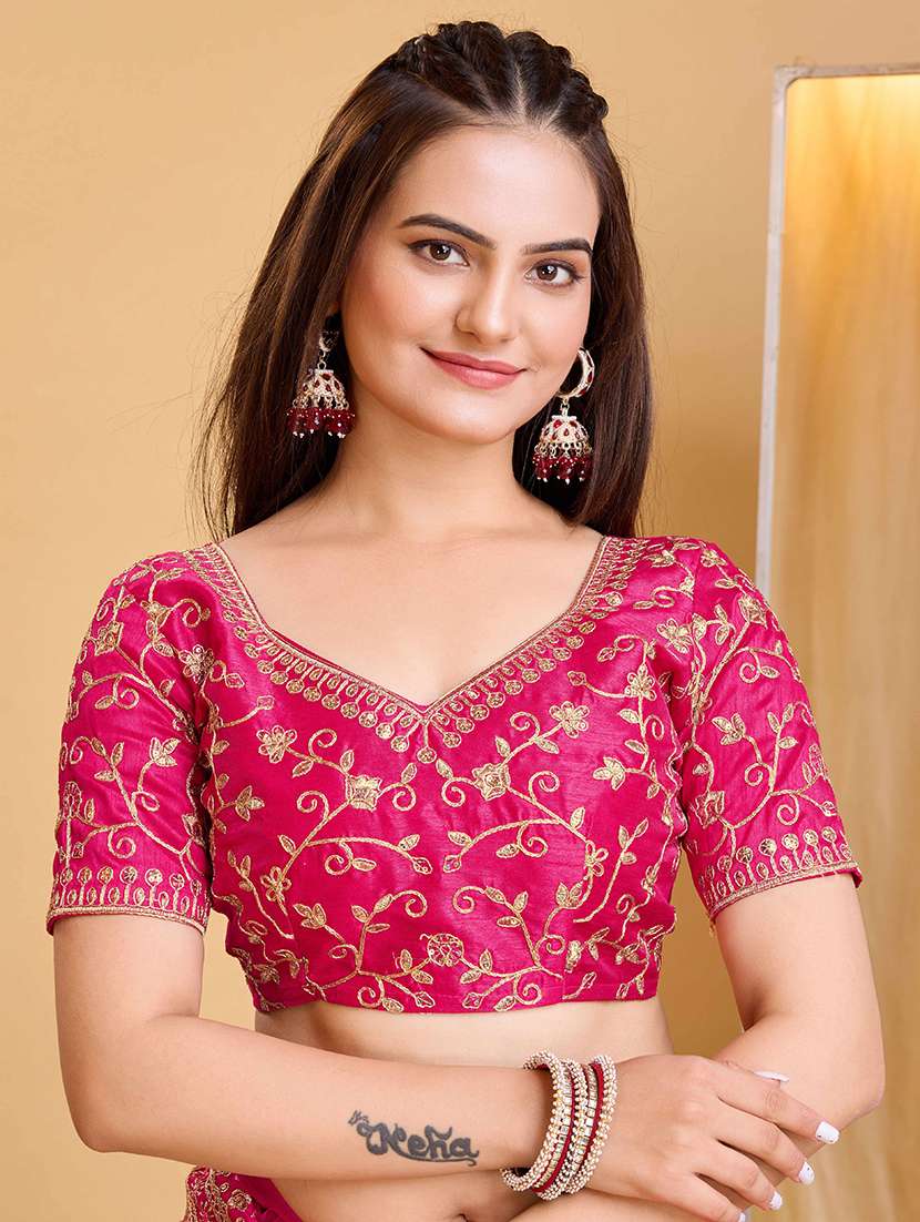 women solid with work embroidered saree with blouse - 22047956 - Standard Image - 5