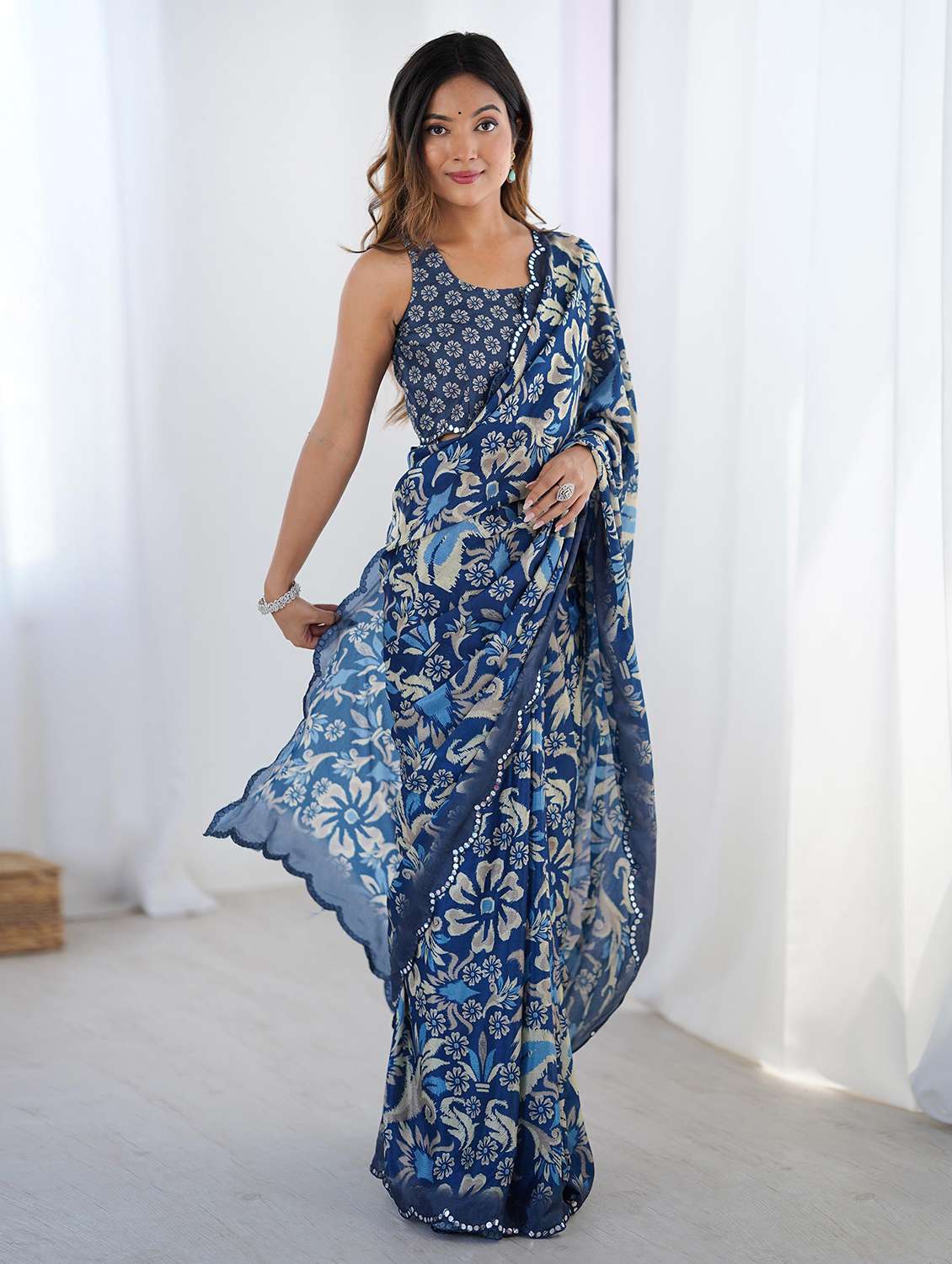women printed casual wear saree with blouse