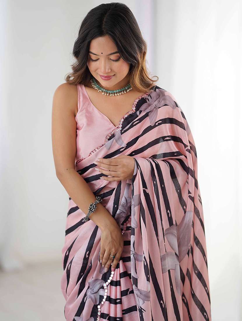 women printed casual wear saree with blouse - 22047981 -  Standard Image - 3