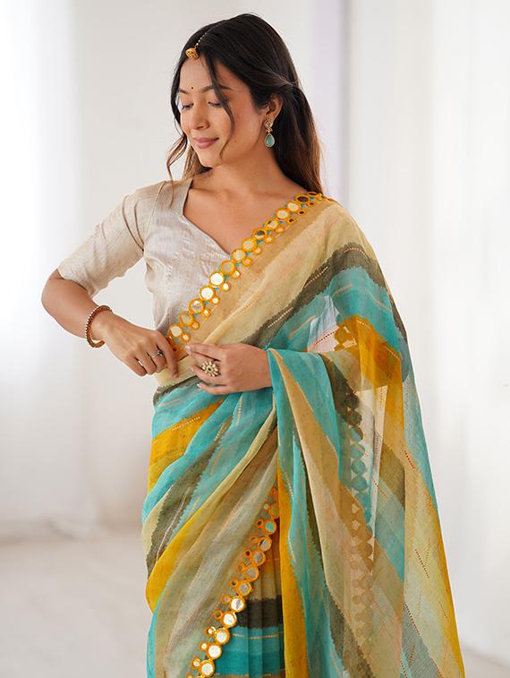 women striped printed saree with blouse - 22048015 - Standard Image - 3