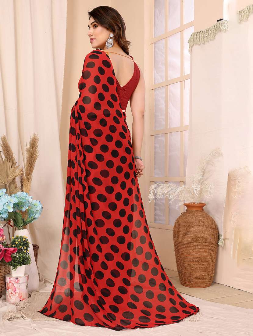 women printed casual wear saree with blouse - 22048635 - Standard Image - 3