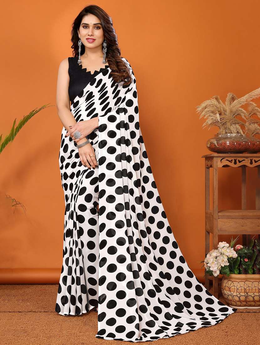 women printed casual wear saree with blouse - 22048637 - Zoom Image - 0